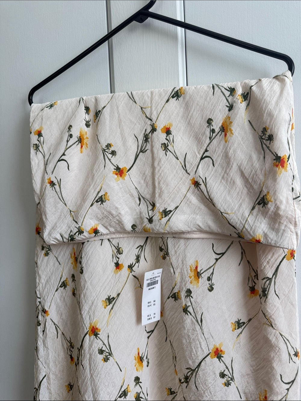 Floral maxi skirt, MT. Lined - Picture 3 of 4
